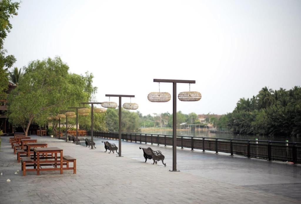 The Buffalo Amphawa Samut Songkhram Eksteriør billede